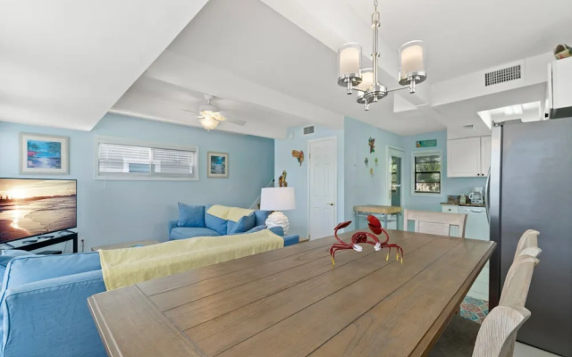 photo 2 of Sunset Beach House by Vtrips