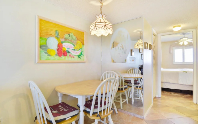 photo 4 of Sunset Chateau 506 Beachfront Condo / Great Updates/sunset Beach
