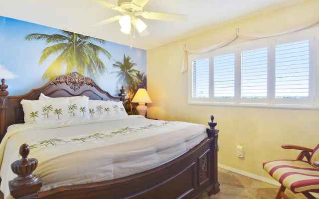 photo 5 of Sunset Chateau 506 Beachfront Condo / Great Updates/sunset Beach