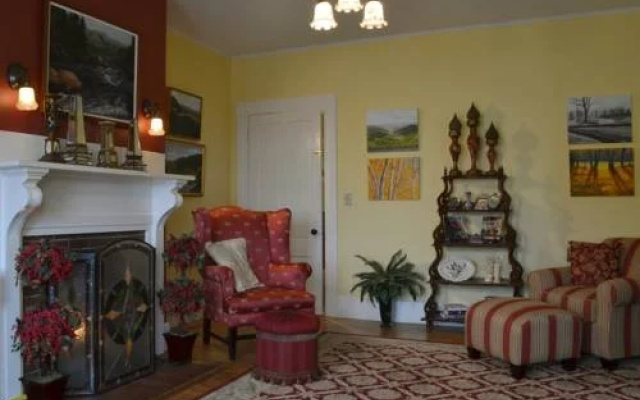 photo 2 of Sunset Hill House