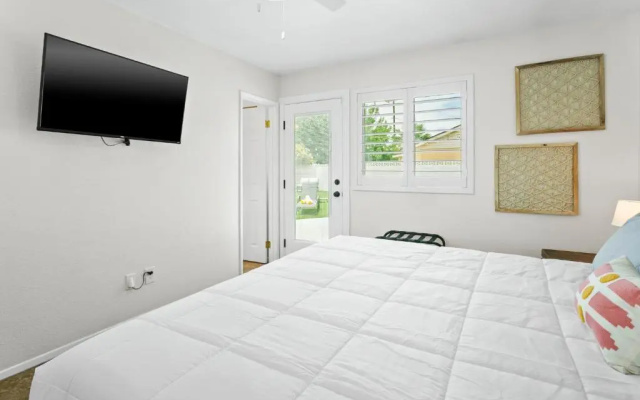 photo 3 of Sunset House