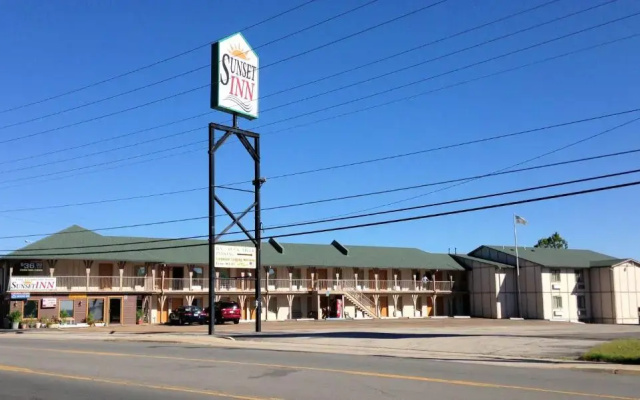 photo 2 of Sunset Inn Rolla