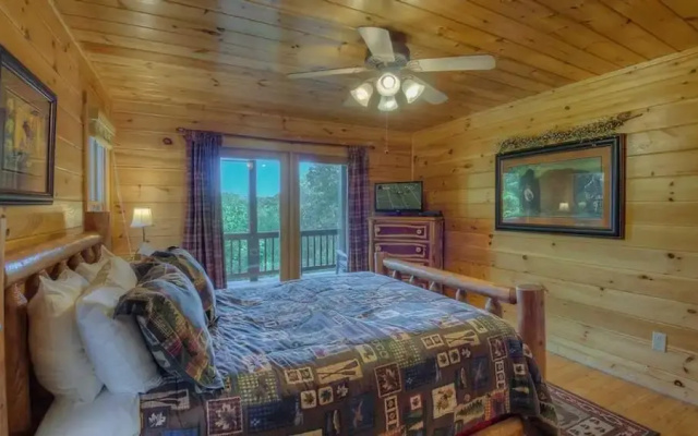 photo 4 of Sunset Lodge by Escape to Blue Ridge