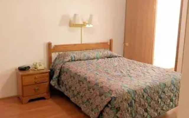 photo 5 of Sunset Motel