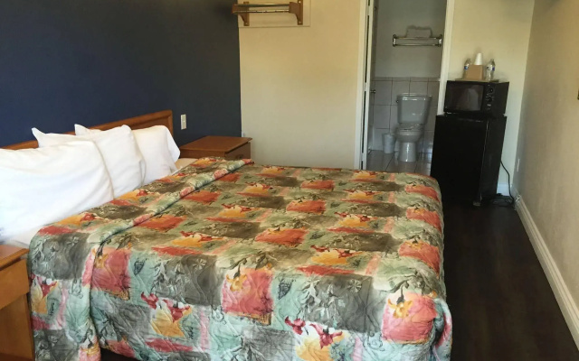 photo 4 of Sunset Motel