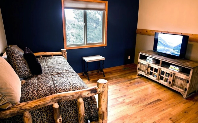 photo 4 of Sunset Ridge Condo Virginia Home â Luxurious 3 Bedroom, 2 Bath 3 Townhouse - #3106 by RedAwning