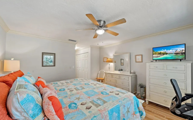 photo 4 of Sunset Sanctuary 2 Bedroom Condo by RedAwning