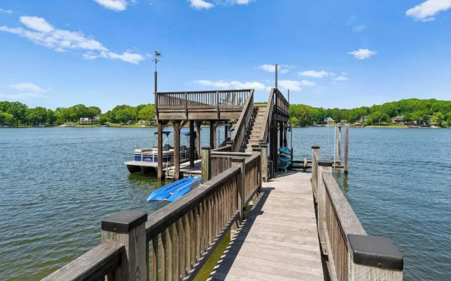 photo 5 of Sunset Shores Resort: The Grand House by Avantstay Lakefront, Spa, Private Dock+beach, Game Room