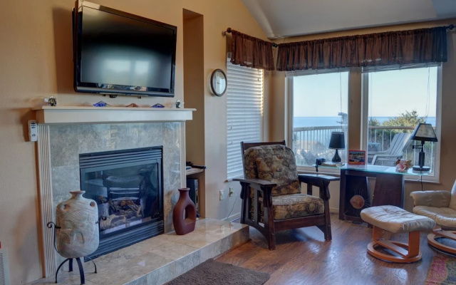 photo 2 of Sunset By The Sea 3 Br home by RedAwning