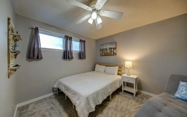 photo 4 of Sunset views overlooking the sugar sands in Orange Beach with multiple pools