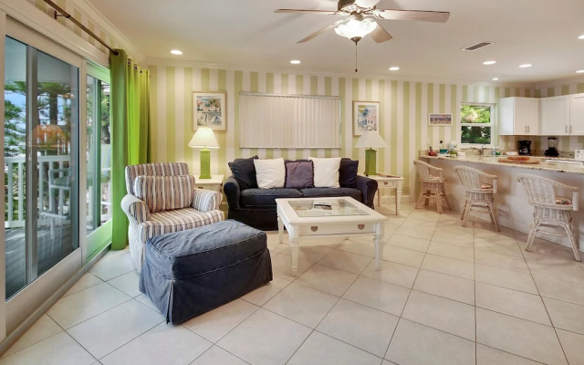 photo 2 of Sunset Villas 4 Awesome Views/2 Balconies/pool/deck/bbq!