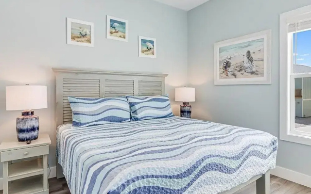 photo 5 of Sunshine And Flip Flops Sp114 4 Bedroom Home by RedAwning