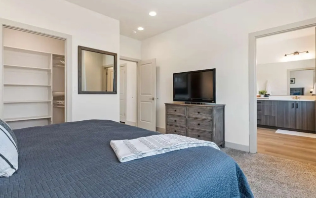 photo 5 of Sunshine & Happiness #7 3 Bedroom Townhouse