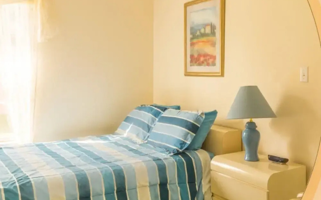 photo 3 of Sunshine, Love, and Happiness in a Home Thats Cute as a Button - 3BD 2552