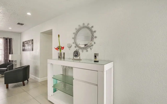 photo 3 of Sun-soaked Home w/ Pool in Lauderdale Lakes!