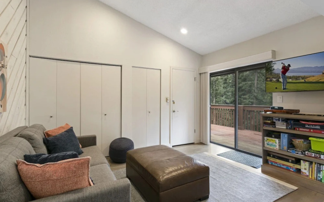 photo 4 of Sunwood Condos B6 2 Bedroom Condo by RedAwning