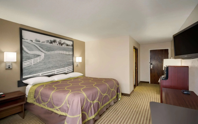 photo 4 of Super 8 by Wyndham Lexington/Hamburg Area