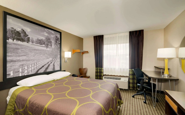 photo 5 of Super 8 by Wyndham Lexington/Hamburg Area