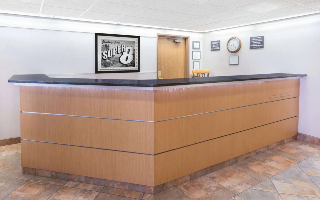 photo 2 of Super 8 by Wyndham Madison South