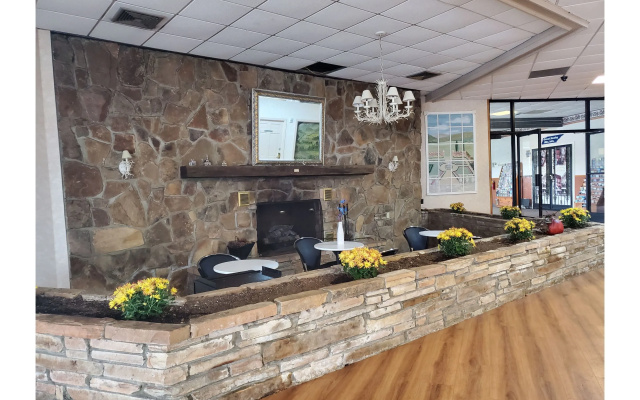 photo 2 of Motel 6 Sweetwater, TN - Lost Sea