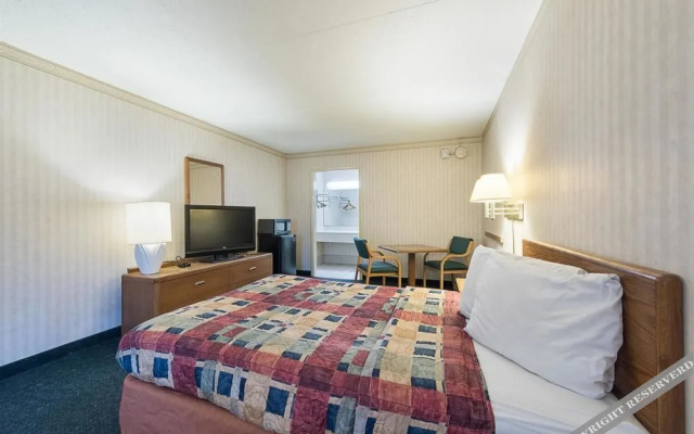 photo 5 of Motel 6 Sweetwater, TN - Lost Sea