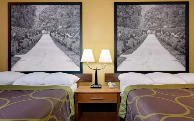 photo 2 of Super 8 by Wyndham Allentown