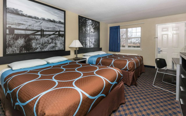 photo 5 of Super 8 by Wyndham Arlington Near AT&T Stadium