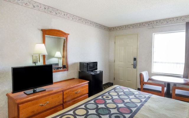 photo 4 of Super 8 Ashburn