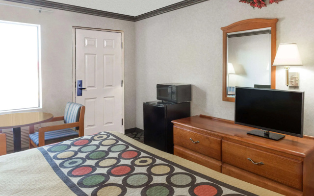 photo 5 of Super 8 by Wyndham Ashburn