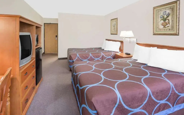 photo 2 of Super 8 Ashland
