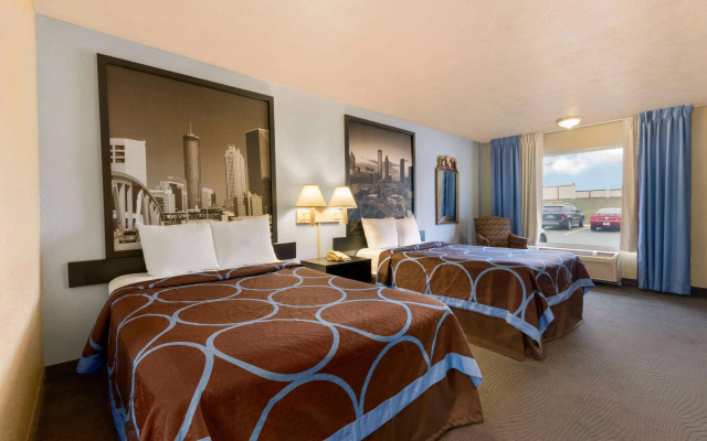 photo 3 of Super 8 by Wyndham Atlanta/Hartsfield Jackson Airport
