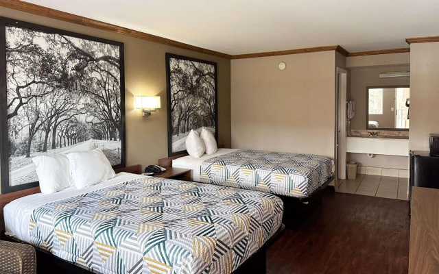 photo 3 of Motel 6 Atlanta, GA – Atlanta Airport East