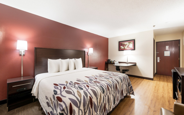 photo 2 of Red Roof Inn Auburn