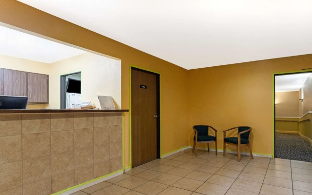 photo 2 of Super 8 Bath Hammondsport Area