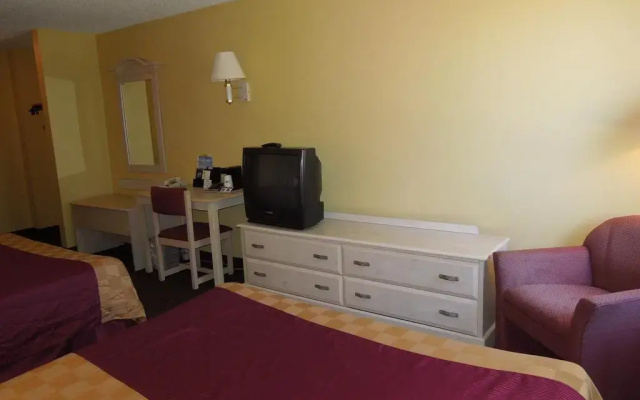 photo 4 of Beachwood Inn