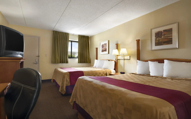 photo 4 of Super 8 Beachwood Cleveland Area