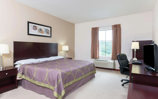 photo 4 of Super 8 by Wyndham Beaver Falls