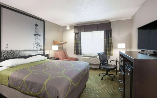 photo 4 of Super 8 by Wyndham Bedford DFW Airport West