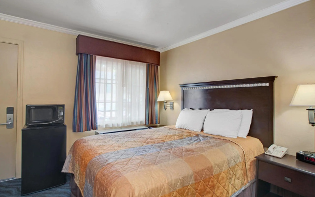 photo 4 of Super 8 Berkeley