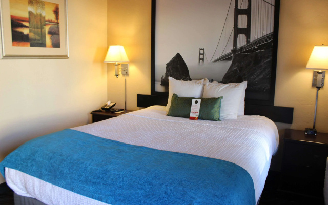 photo 2 of Super 8 By Wyndham Berkeley