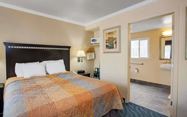 photo 5 of Super 8 By Wyndham Berkeley