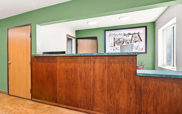photo 2 of SureStay Plus Hotel by Best Western Bettendorf
