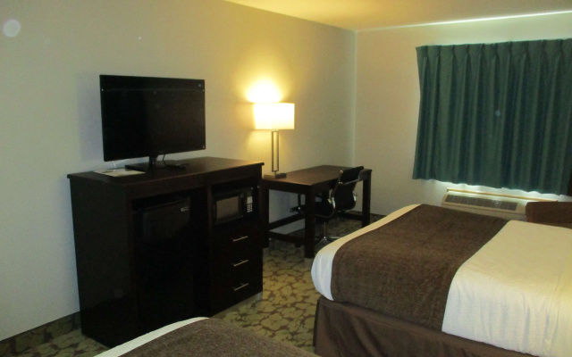 photo 3 of SureStay Plus Hotel by Best Western Bettendorf