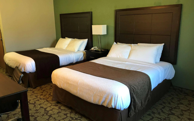 photo 4 of SureStay Plus Hotel by Best Western Bettendorf