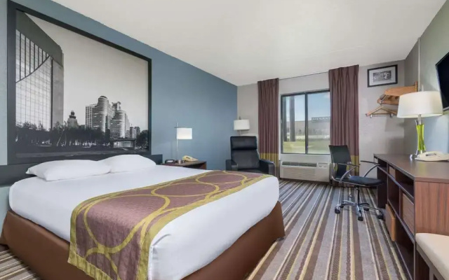 photo 3 of Super 8 Bloomington/Airport
