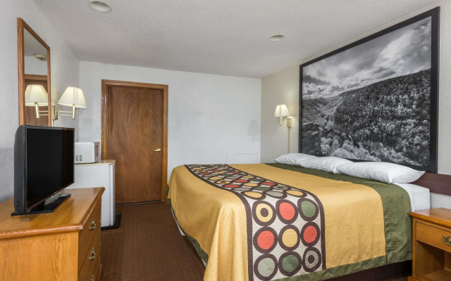 photo 5 of Super 8 by Wyndham Bridgeport/Clarksburg Area