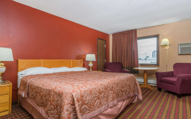 photo 5 of Super 8 by Wyndham Brooklyn Center/MPLS