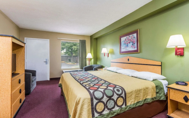 photo 4 of Super 8 by Wyndham Atlanta Northeast GA