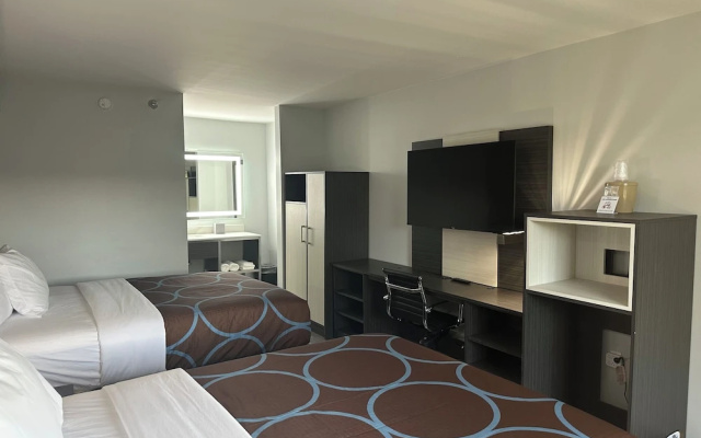 photo 4 of Super 8 By Wyndham Baltimore Northwest