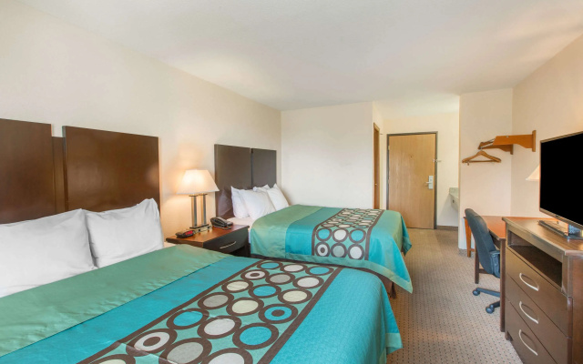 photo 2 of Super 8 by Wyndham Danville